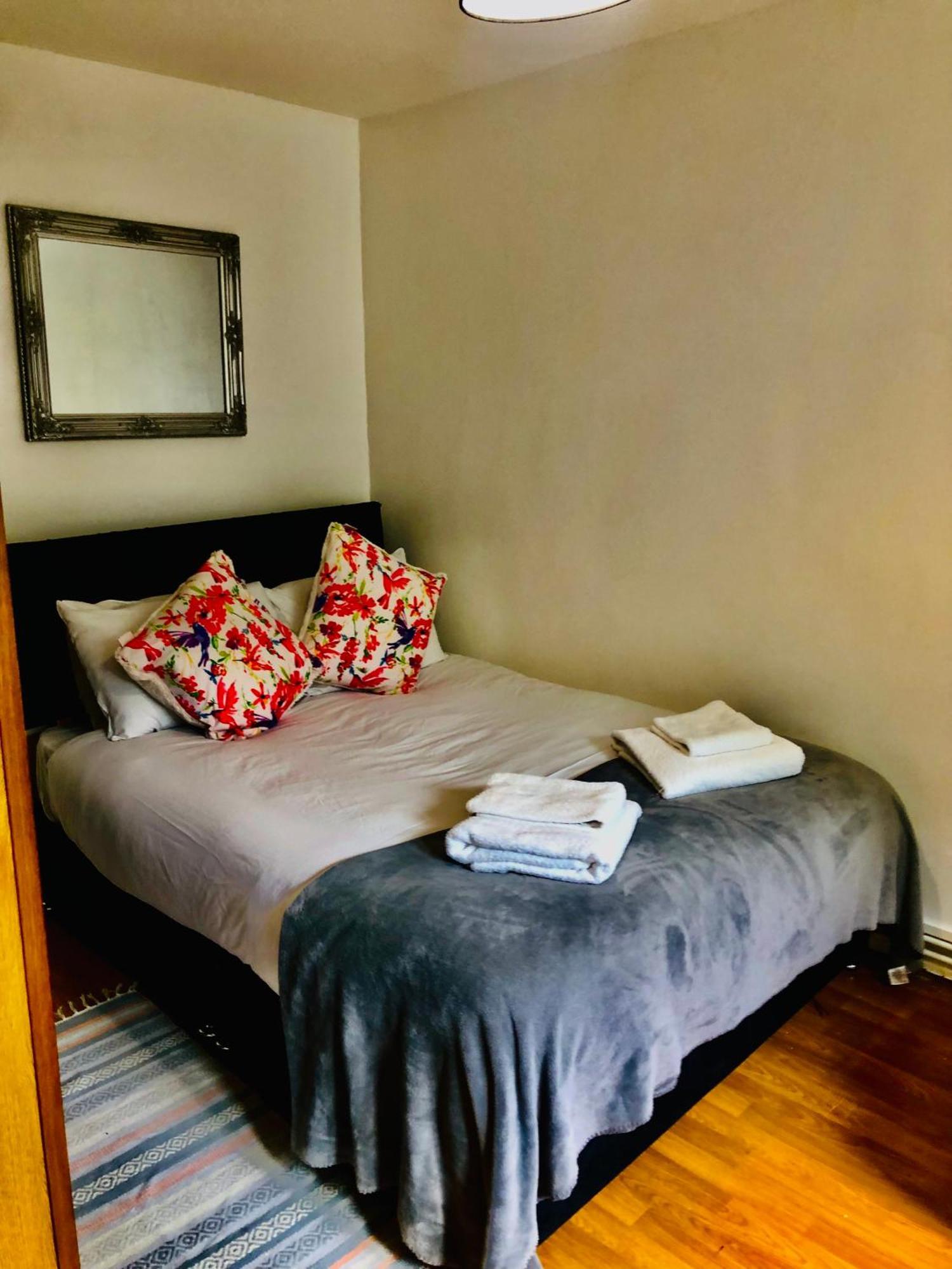 Apartment Little 20 Min From London